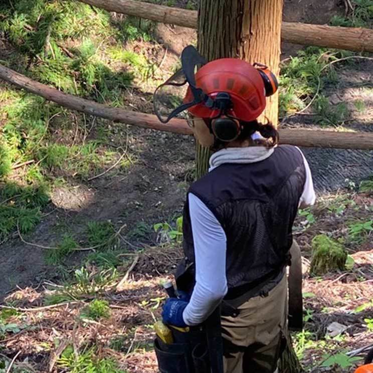 female-woodcutter.jpg